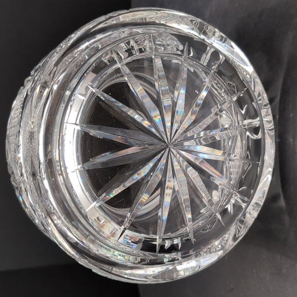 Vintage European Crystal Cut Glass Jar with Lid. - Picture 8 of 10